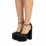 Virtual Try On F2d790f4 Cc7d 4b9b 9106 39074de6a506